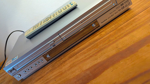 V8705ds vcr dvd kombigerät - vcr-dvd,